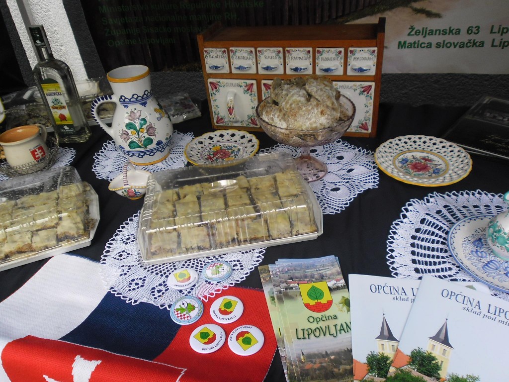 sl uz naslov